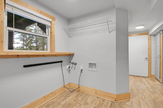 Building Photo - 5237 S Olive Rd