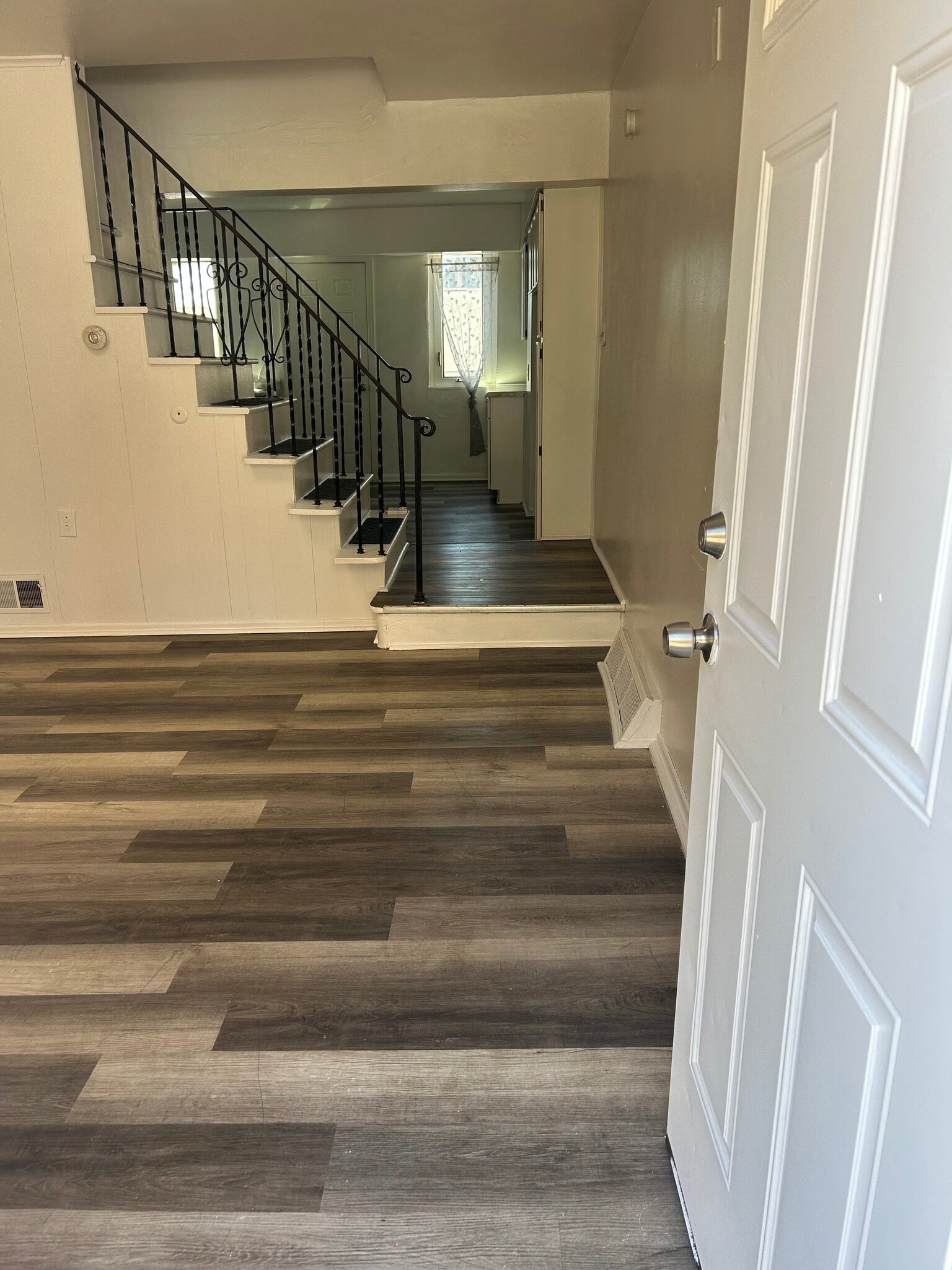 Building Photo - 651 Hollace St