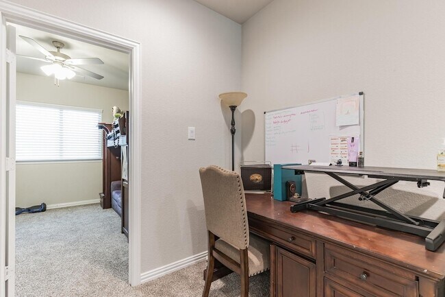 Building Photo - 14800 Belclaire Ave