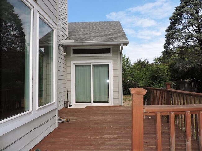 Building Photo - 12609 Deer Falls Dr