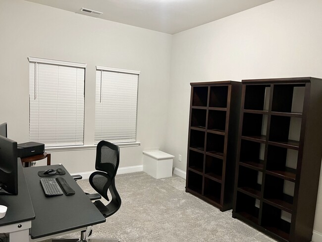 Basement Bedroom - 639 Newlyn Dr