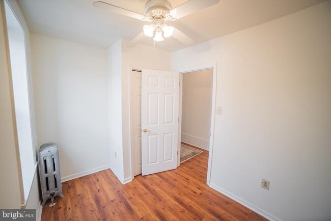 Building Photo - 2422 Poplar St