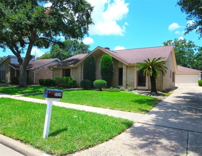Building Photo - 21214 Park York Dr