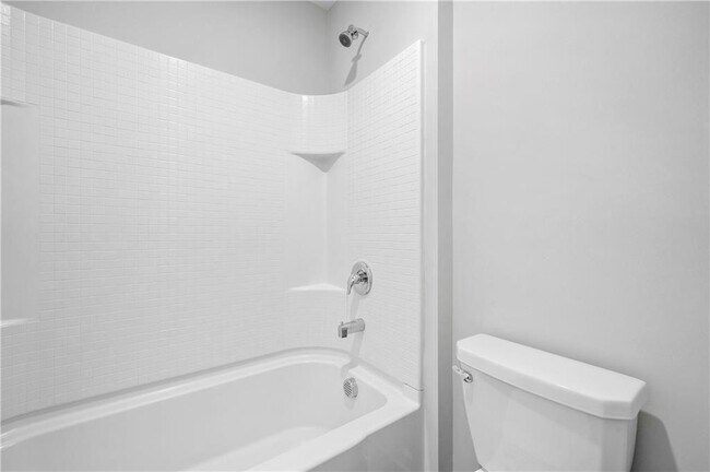 Building Photo - 4646 Waxwing St