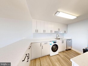 Building Photo - 4600 Duke St