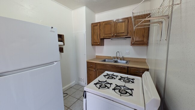 Building Photo - 317 W Dill St