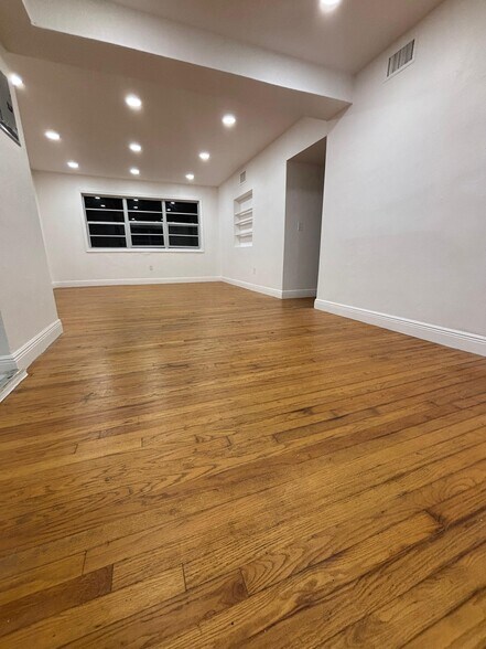 Building Photo - 795 84th St