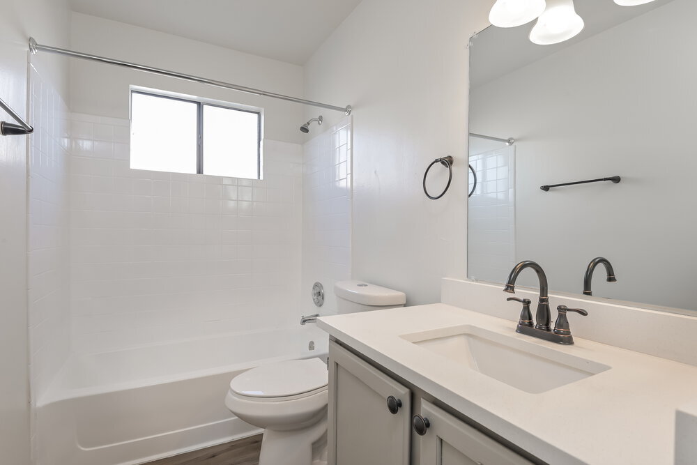 Building Photo - 10231 Cll Del Este