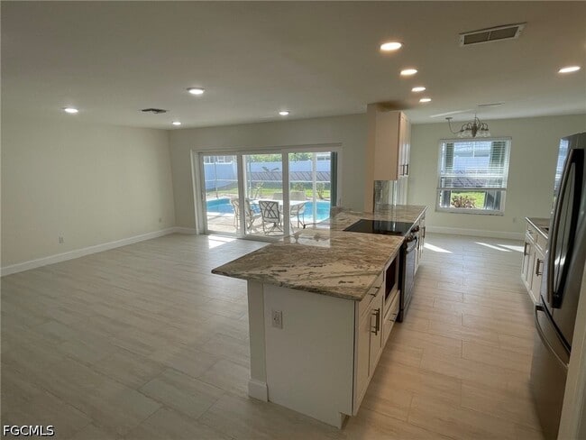 Building Photo - 3502 SE 22nd Pl