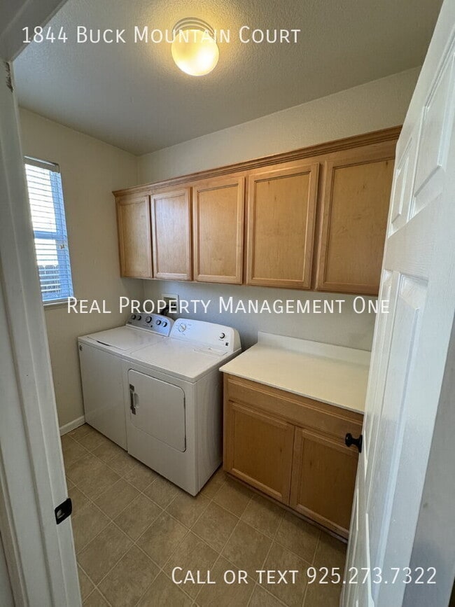 Building Photo - 1844 Buck Mountain Ct