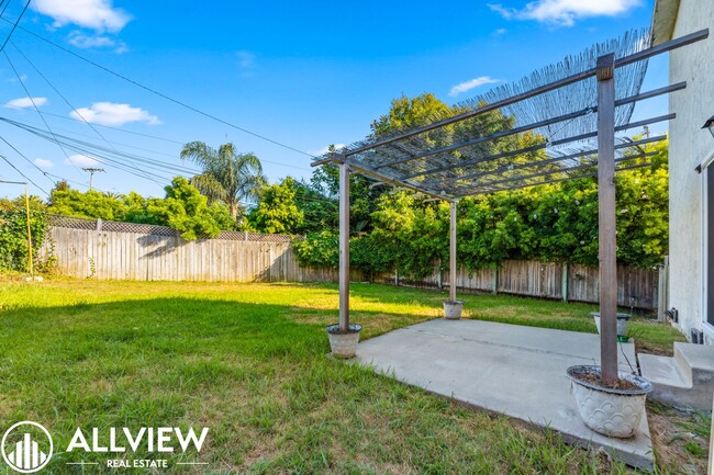 Building Photo - 34602 Calle Rosita