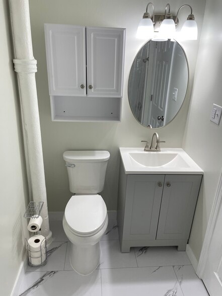 Bathroom - 1418 N 3rd St