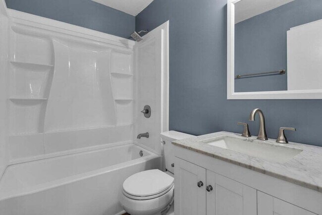 Building Photo - "Charming 3-Bed Home in Fort Walton Beach – Pet Friendly!"