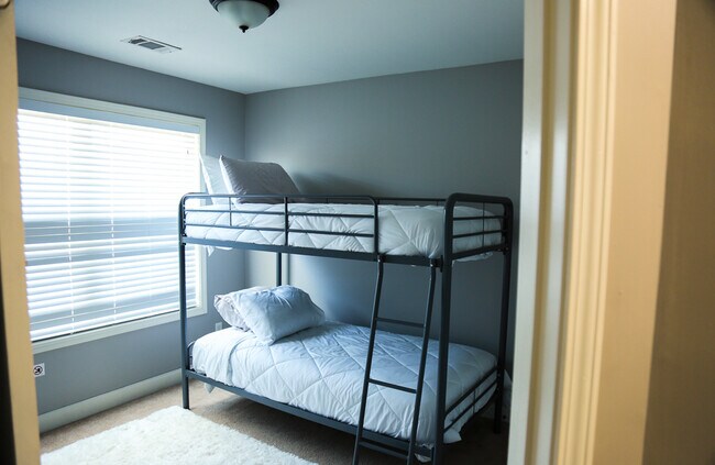 Building Photo - 701 McWilliams Rd SE