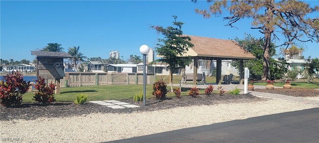 Building Photo - 4684 Lahaina Ln