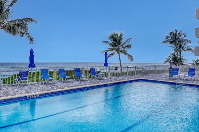 Building Photo - 3221 S Ocean Blvd