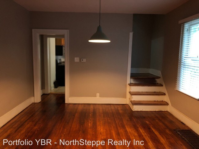 Building Photo - 2 br, 1 bath Apartment - 123 Redbud Alley