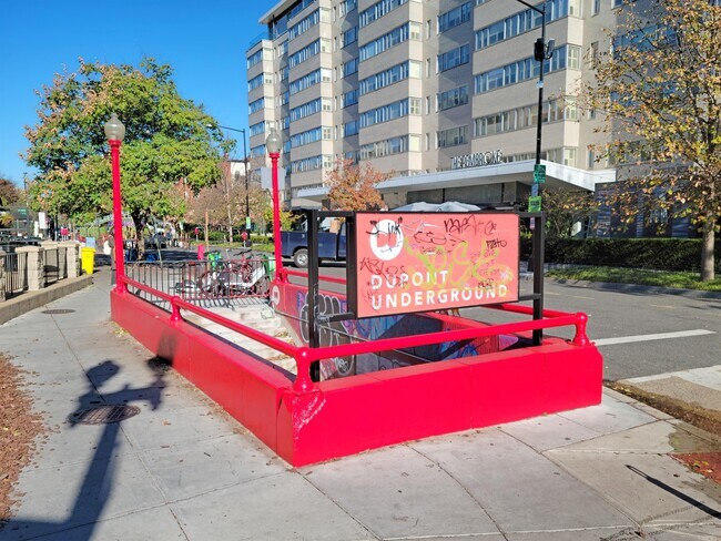 Building Photo - 1401 17th St NW