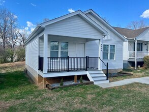 Building Photo - Charming 2-Bedroom Newly built home – Convenient Roanoke Location