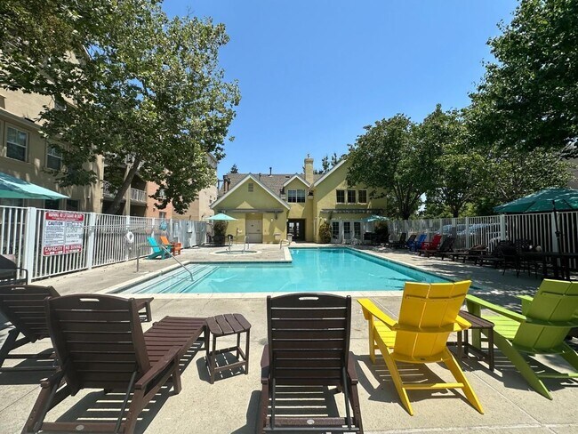 Building Photo - Parc Crossing 1 Bed 1 Bath Unit in Mountai...
