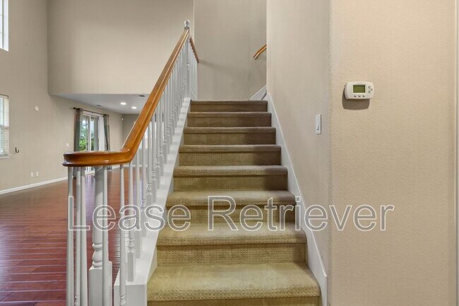 Building Photo - 265-269 S Sonrisa St