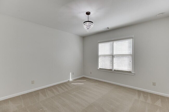 Building Photo - 6925 Fellowship Ln