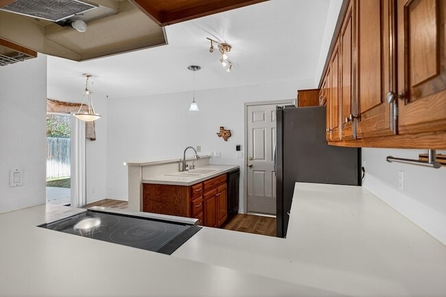 Building Photo - 1709 Castleford Rd