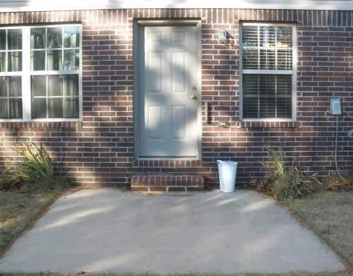 Building Photo - 2151 Skyler Dr