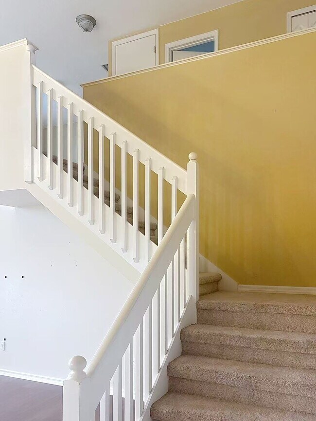 Building Photo - 12509 Lake Vista Dr