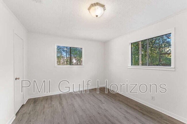 Building Photo - 620 Prichard Ave