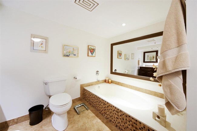 Building Photo - 2480 Presidential Way