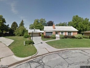 Building Photo - Iowa IIII