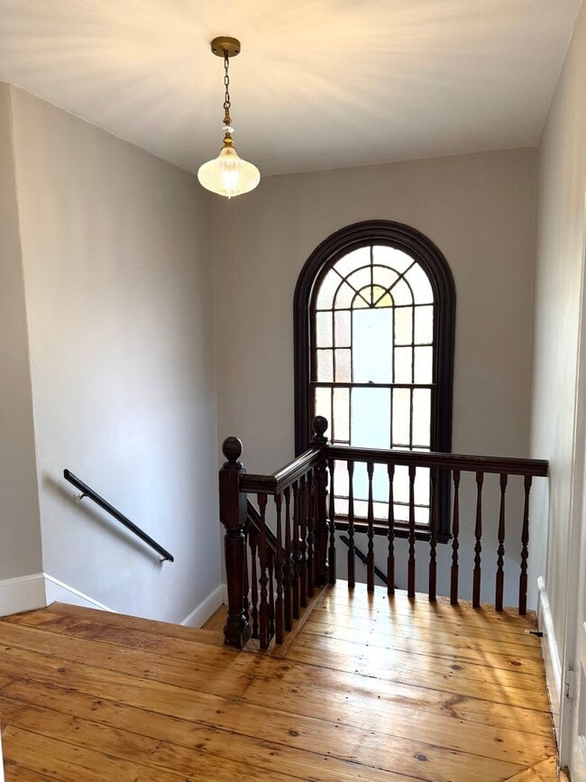 Building Photo - 130 Neal St