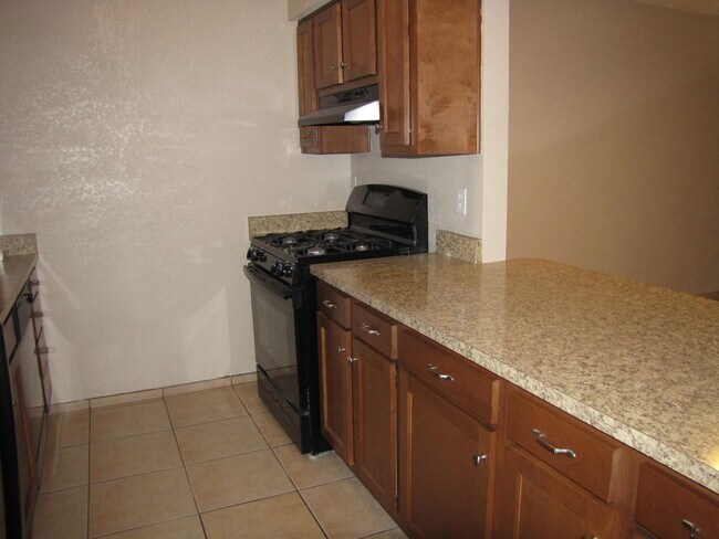 Building Photo - 3320 S Placita Saltillo