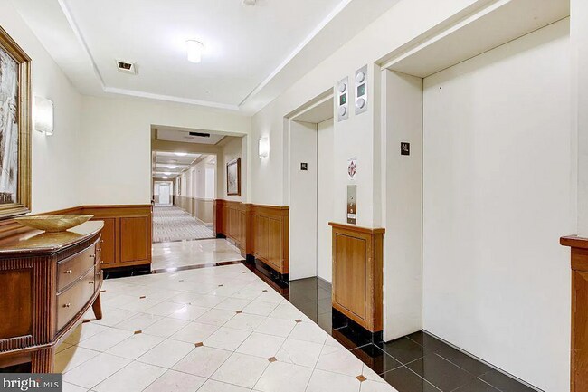 lobby elevators - 23 Pierside Dr