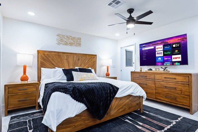 Building Photo - 131 Mescal Loop