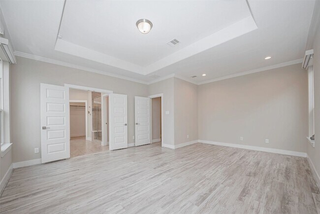 Building Photo - 10014 Granary Dr