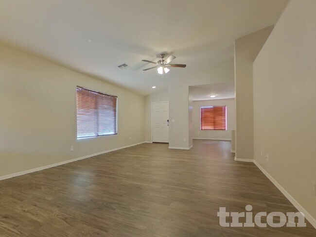 Building Photo - 25862 W Whyman St