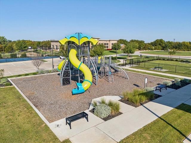 Building Photo - 2145 Barx Dr