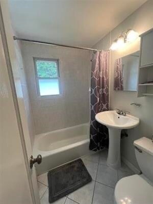 Building Photo - 42 7th Ave