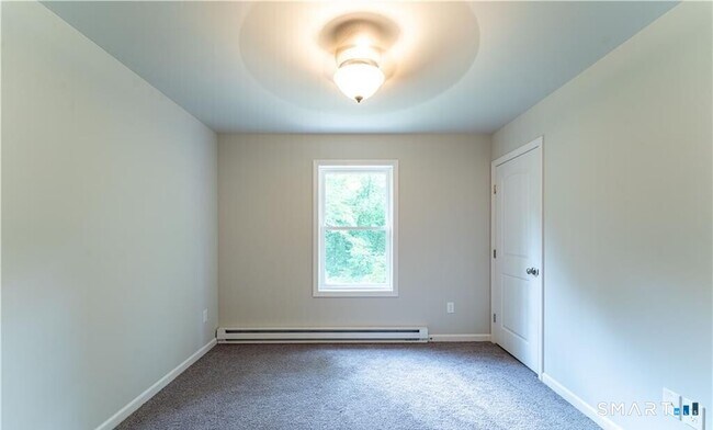 Building Photo - 152 Grove Ave