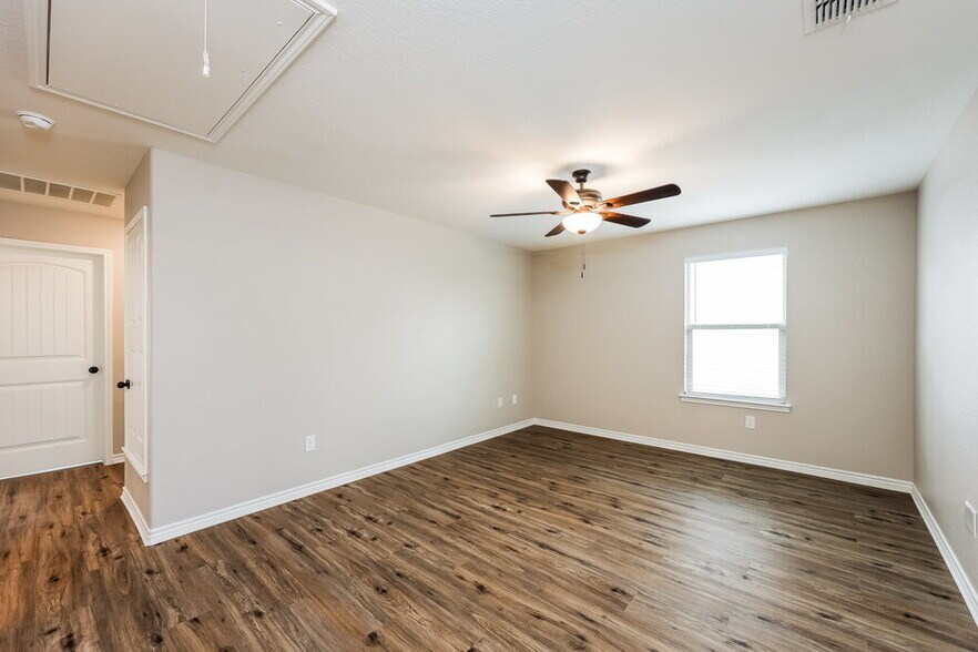 Building Photo - 14310 Omicron Dr