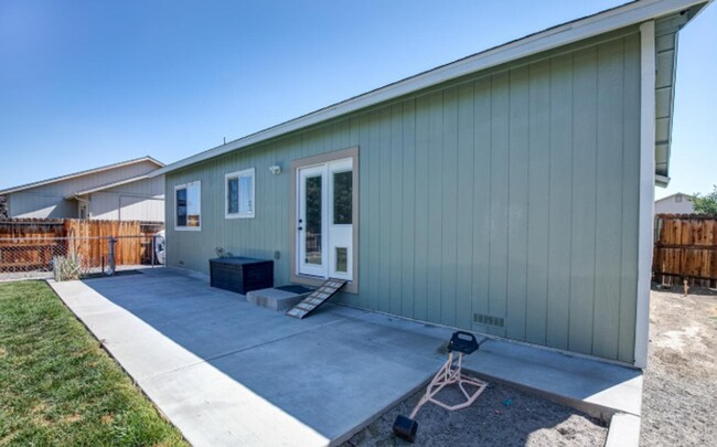 Building Photo - 404 Settler Dr