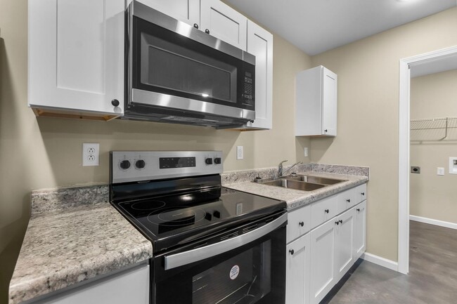 Building Photo - OakWood Acres