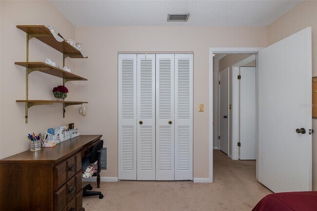 Building Photo - 8015 San Fernando Dr