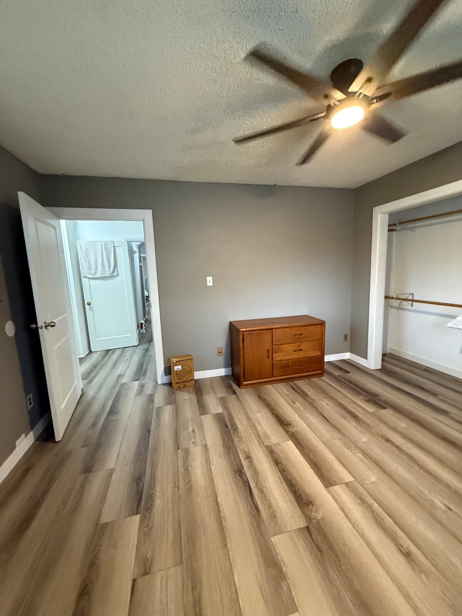 Building Photo - 600 NE 3rd St