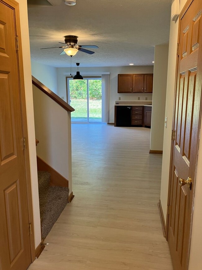 Building Photo - Updated 2 Bedroom (1084 sq ft), 1.5 Baths, and 1-Car Attached Garage in Troy, Ohio!