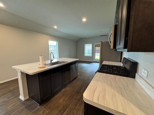 Building Photo - 2407 Poplar Copse Ct