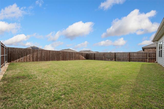 Building Photo - 901 Euston St