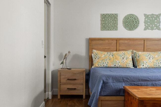 Building Photo - 6398 Woodland Blvd